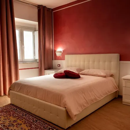 Domus Cuomo Bed and Breakfast *